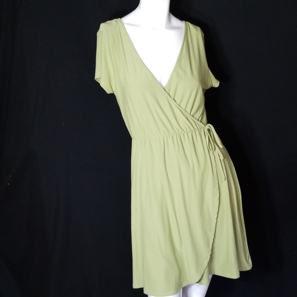 Derek Heart Dresses & Skirts - $3💟DEREK HEART Sage V-Neck Wrap Dress❤$3 BUNDLED❤